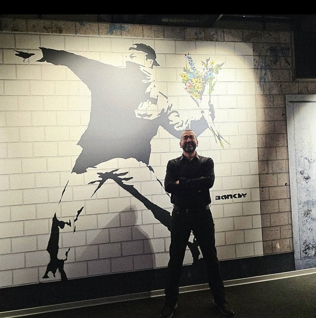 Nico in der Banksy-Ausstellung